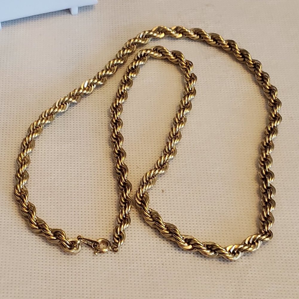 22" Rolled Gold Tone Avon Necklace Chain Long